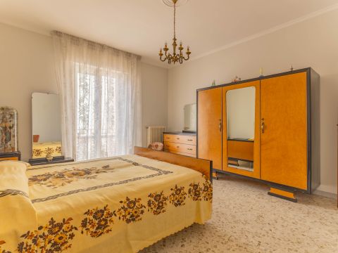 Via Giuseppe de Caro, 11 - Noci