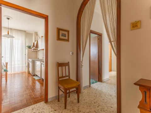 Via Giuseppe de Caro, 11 - Noci
