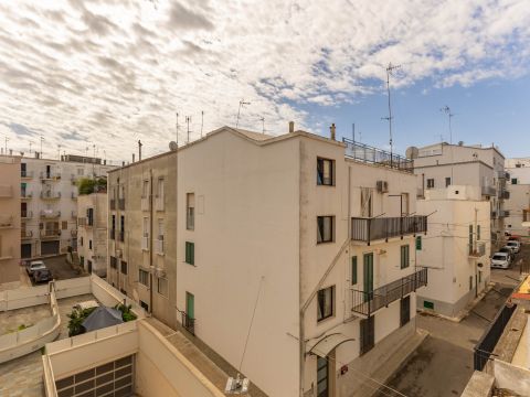 Via Giuseppe de Caro, 11 - Noci