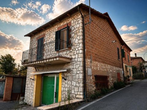 Via Lauretana Sud, 78 - Torrita Di Siena