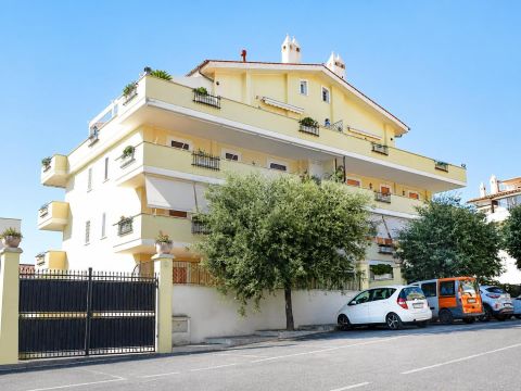 Via Michelangelo Buonarroti, 19 - Santa Marinella