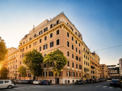 Via Francesco Caracciolo, 14 - Roma