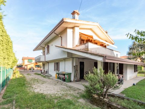 Via Miramonti, 5 - Torreglia