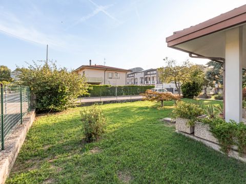 Via Miramonti, 5 - Torreglia