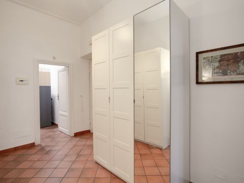 Via Castelfidardo, 18 - Roma