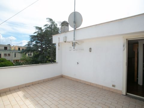 Via Pierfranco Bonetti, 25 - Roma