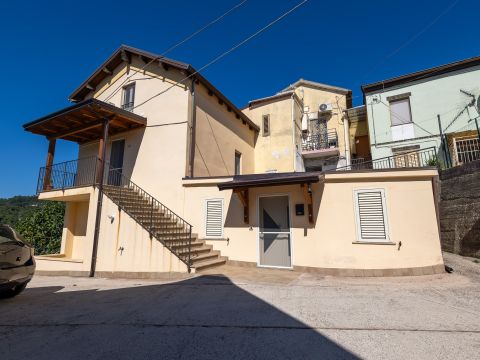 Viale Giovanni XXIII, 59 - Pentone