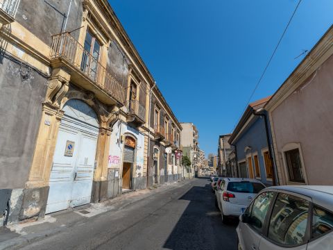 Via Messina, 377 - Catania