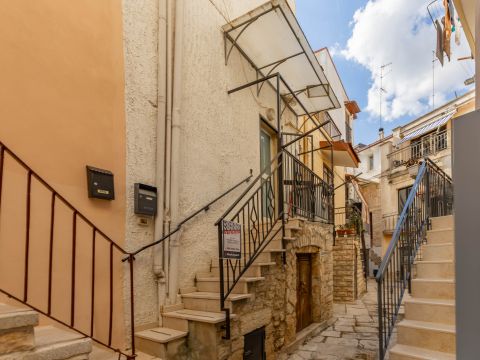 Via Santa Caterina, 27 - Sannicandro Di Bari