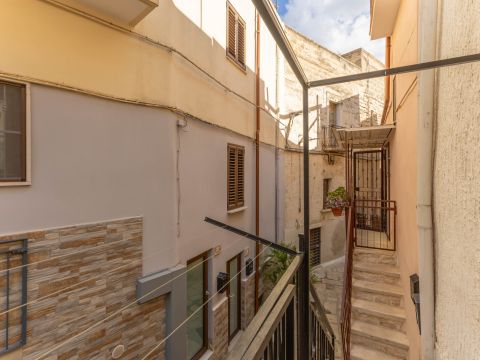Via Santa Caterina, 27 - Sannicandro Di Bari