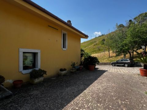 Via Leonardo di Bona, 7 - Catanzaro