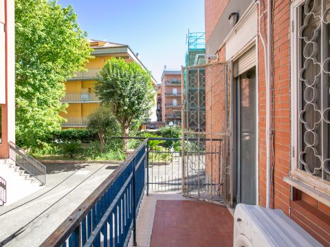 Viale dell'Unione, 12 - Guidonia Montecelio