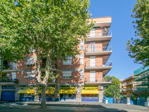Viale dell'Unione, 12 - Guidonia Montecelio