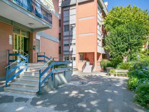 Viale dell'Unione, 12 - Guidonia Montecelio