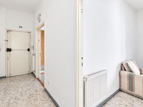 Viale dell'Unione, 12 - Guidonia Montecelio