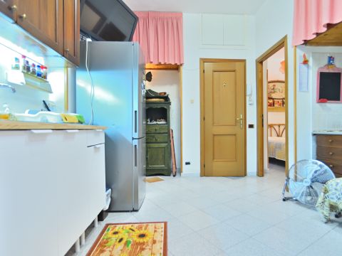 Via Taranto, 47 - Ladispoli