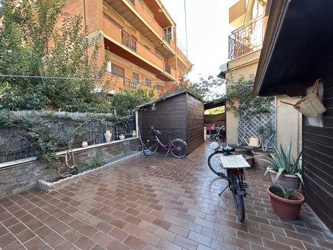 Via Taranto, 47 - Ladispoli