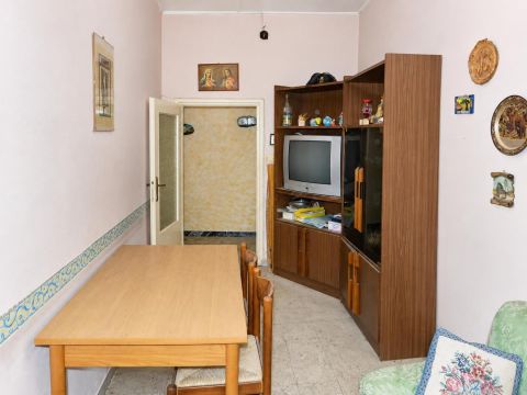 Via Annibal Caro, 76 - Tolfa