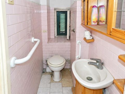 Via Annibal Caro, 76 - Tolfa