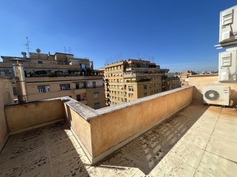 Via Padova, 77 - Roma