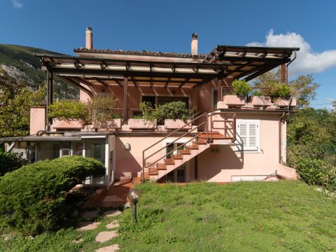 Frazione Valtreara, 41 - Genga