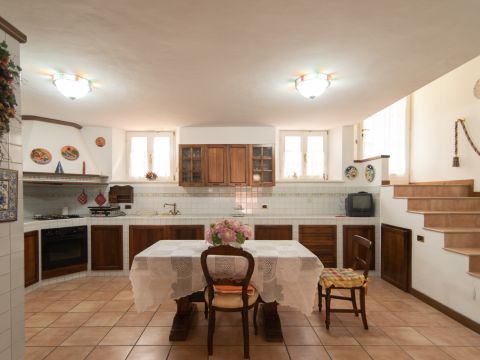 Frazione Valtreara, 41 - Genga