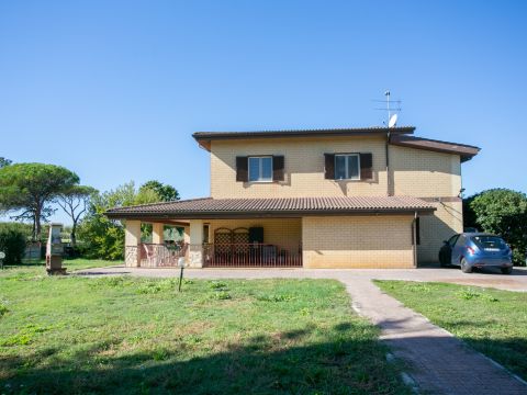 Strada Torre della Fiora, 20 - Palombara Sabina