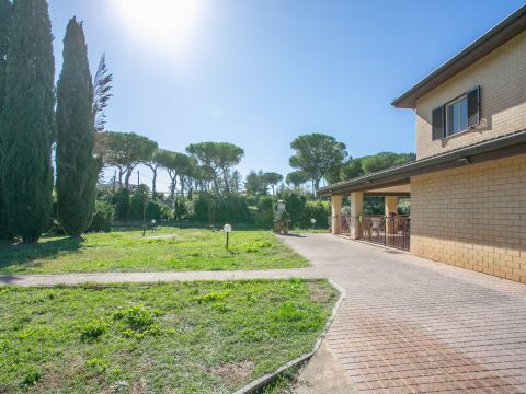 Strada Torre della Fiora, 20 - Palombara Sabina