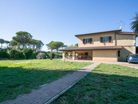 Strada Torre della Fiora, 20 - Palombara Sabina