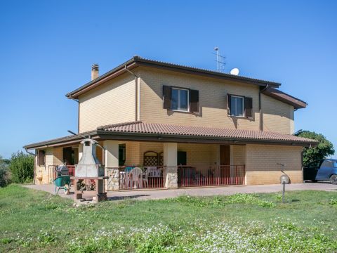 Strada Torre della Fiora, 20 - Palombara Sabina