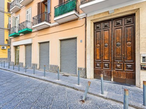 Piazza San Maria la Scala, 10 - Napoli