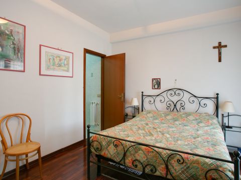 Viale della Torre di Pratolungo, 9 - Roma