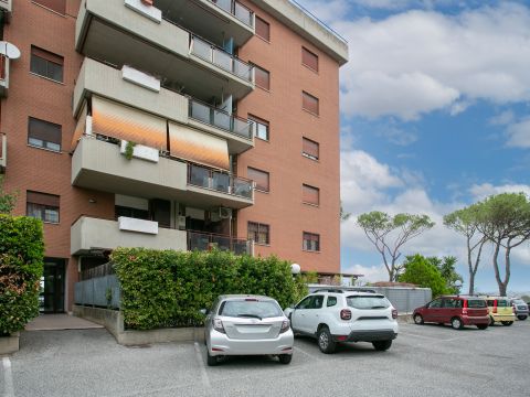 Viale della Torre di Pratolungo, 9 - Roma