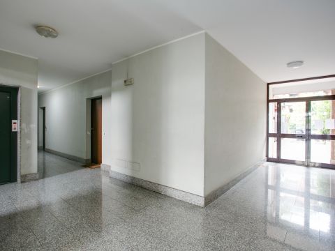 Viale della Torre di Pratolungo, 9 - Roma