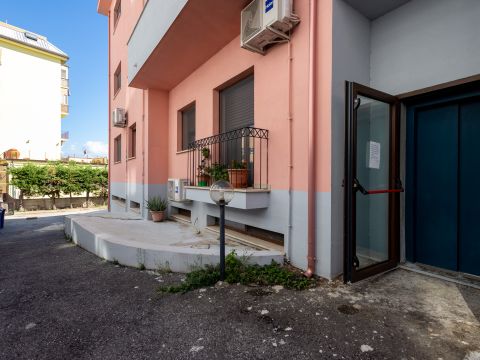 Via Nicola Lombardi, 4 - Catanzaro