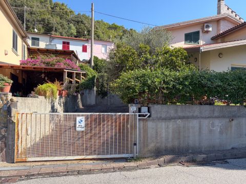 Via Pietro Nenni, 25 - Rosignano Marittimo