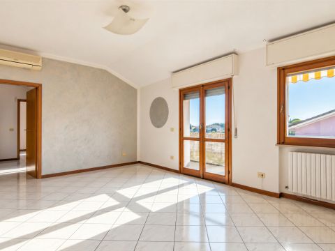 Via 1ª Strada, 155 - Fano