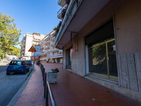 Viale dei Normanni, 59 61 63 65 - Catanzaro