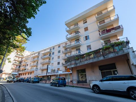 Viale dei Normanni, 59 61 63 65 - Catanzaro
