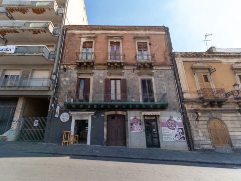 Via Etnea, 756 - Catania