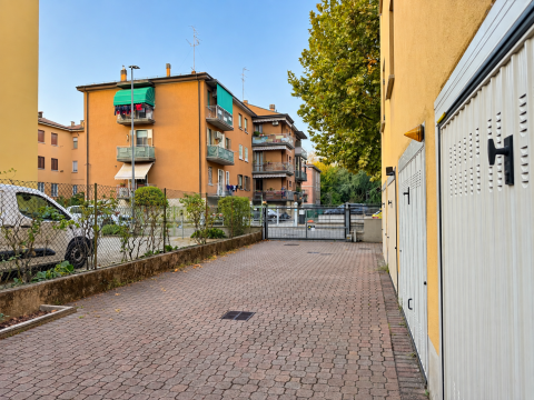 Via Alessandro Stoppato, 22 - Bologna