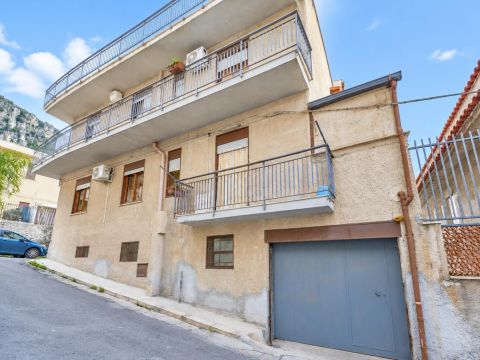 Via Luigi Giannettino, 5 - Villabate