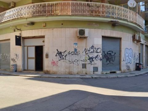 Via Antonio Iannuzzi, 55 - Salerno