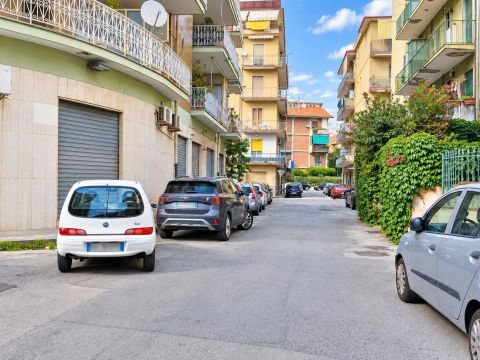 Via Antonio Iannuzzi, 55 - Salerno