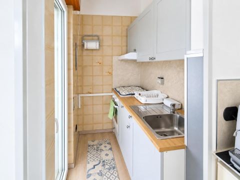 Viale A. Moro, 530 - Tortora