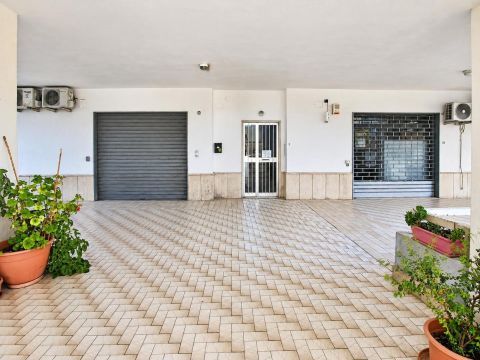 Viale A. Moro, 530 - Tortora