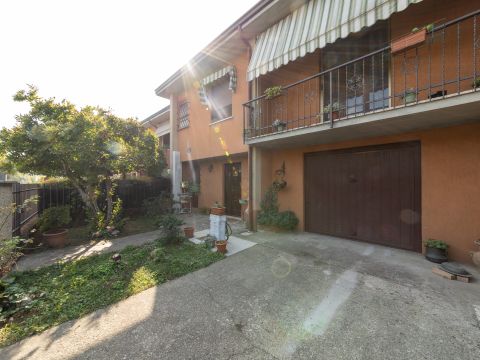 Via Michelangelo, 15 - San Fiorano