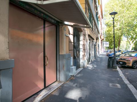 Via Nomentana, 203 - Roma