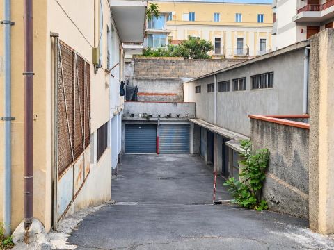 Via Francesca Corso, 32 - Catania