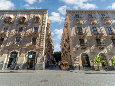 Via Montesano, 5 - Catania